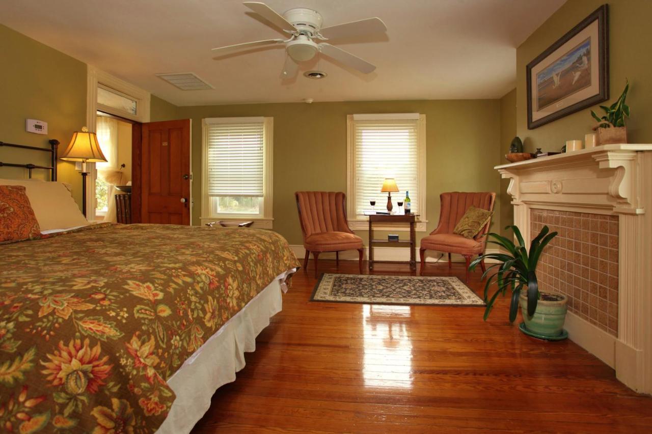 The Inn At Tabbs Creek Port Haywood Exterior photo