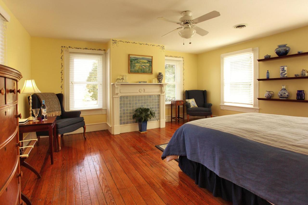 The Inn At Tabbs Creek Port Haywood Exterior photo