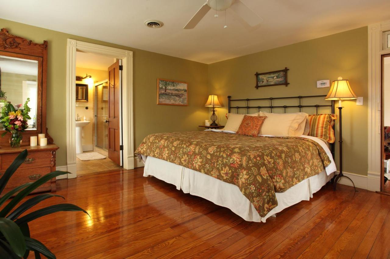The Inn At Tabbs Creek Port Haywood Exterior photo
